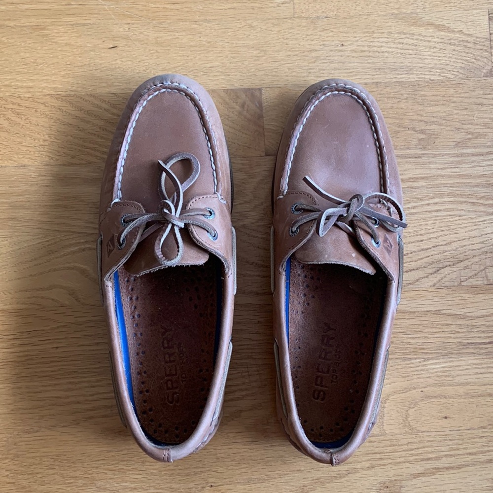 COPY - Perfect condition brand new Sperrys boat shoes.